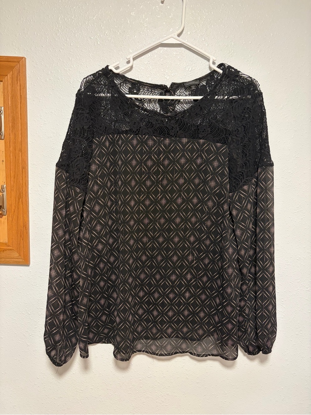 Buckle Black Lace Yoke Geometric-Print Long Sleeve Top